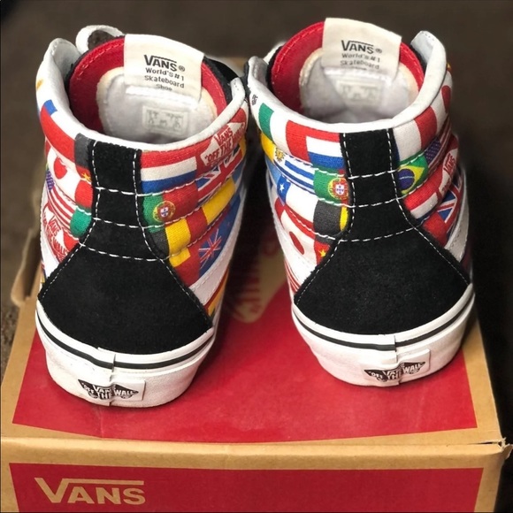 Vans - Picture 4 of 8